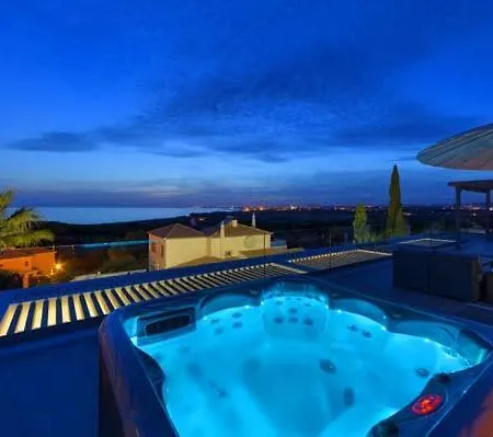 Sleeps 8 Pool Air Con T607962 * ヴァーレ・ド・ローボ